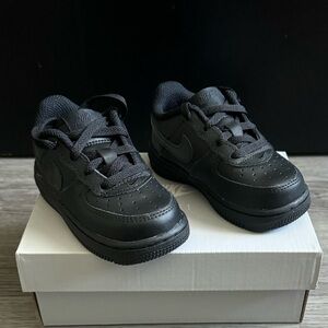 Nike. Toddler 6C. Force 1 LE (TD). Black. New.